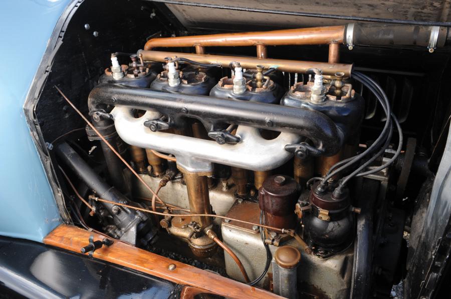  Cadillac Touring 1914 года  (фото 17 из 19)